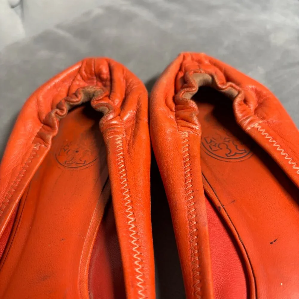 Tory Burch Minnie Travel‎ Ballet Flats Orange Leather Gold Logo – Women’s Size